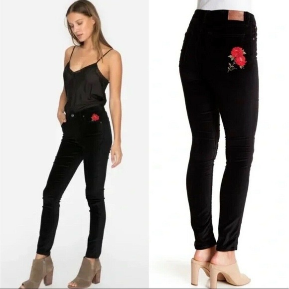 Johnny Was Pants - Johnny Was Velvet Embroidered Rose Skinny Jeans in Black Sz 28